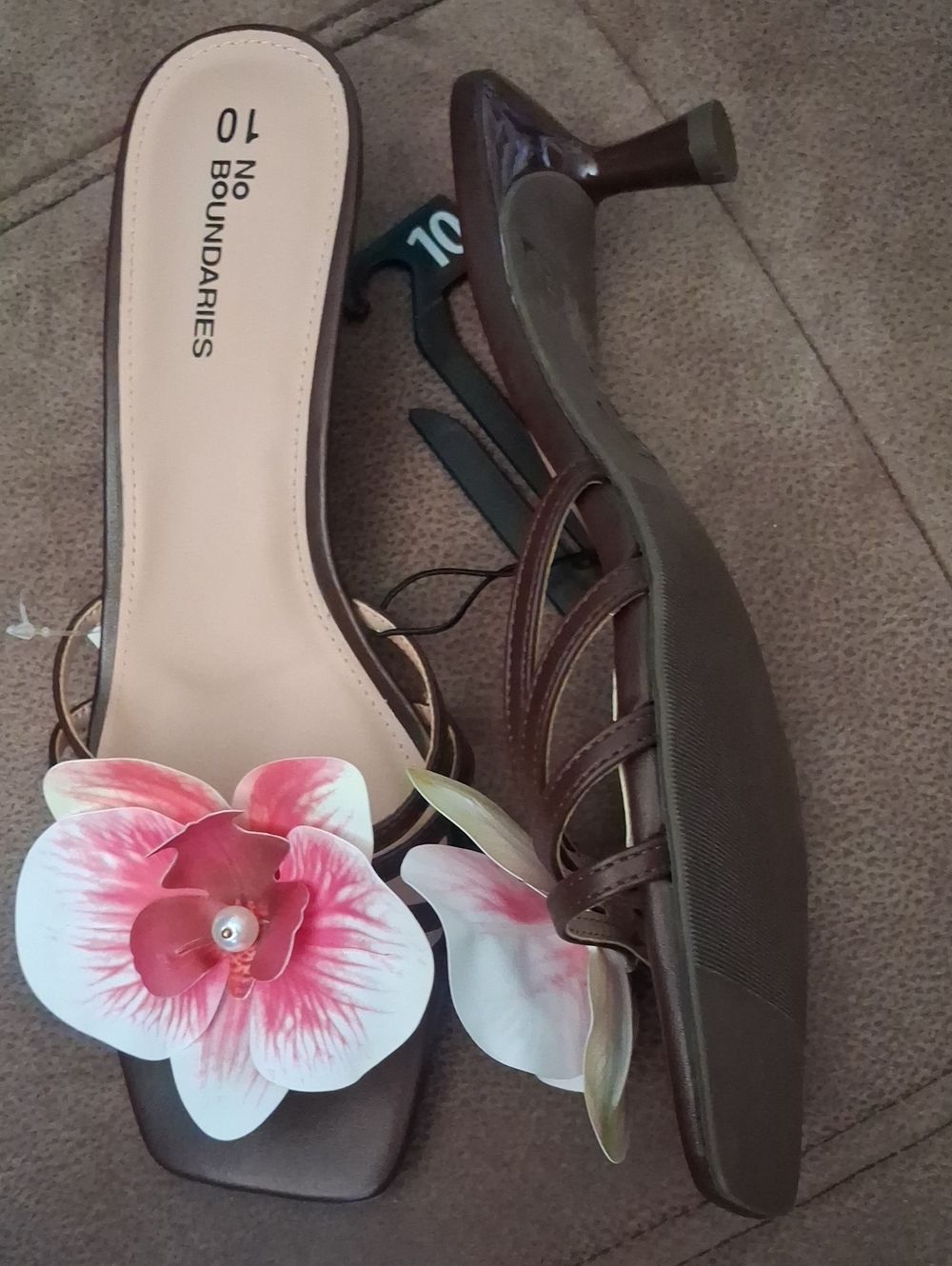 No Boundaries Brown Kitten Heel Mules with Pink Floral Accent Size 10